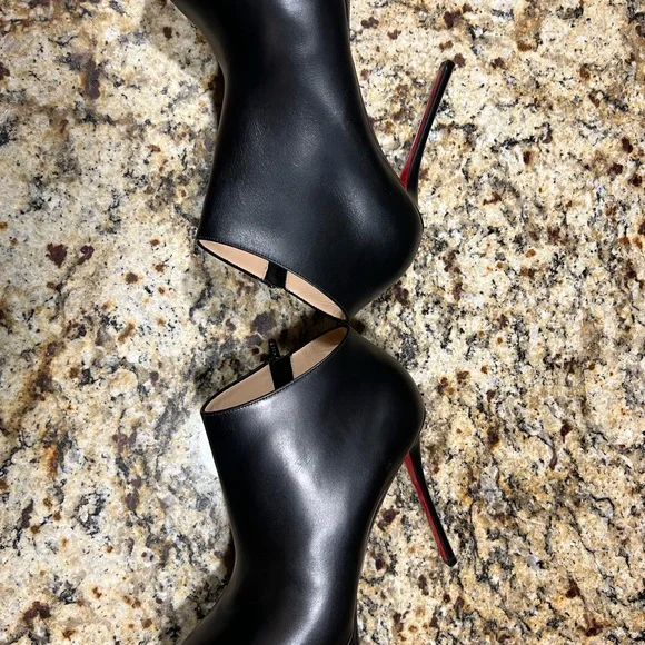 DIRDIBOOTIE 130 CALF • Christian Louboutin Black and Red Ankle Booties - Picture 5 of 11